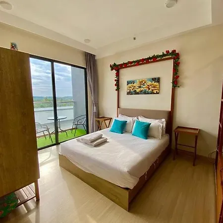 Cemara Rose Suite, Timur Bay Residence Kuantan Exterior photo